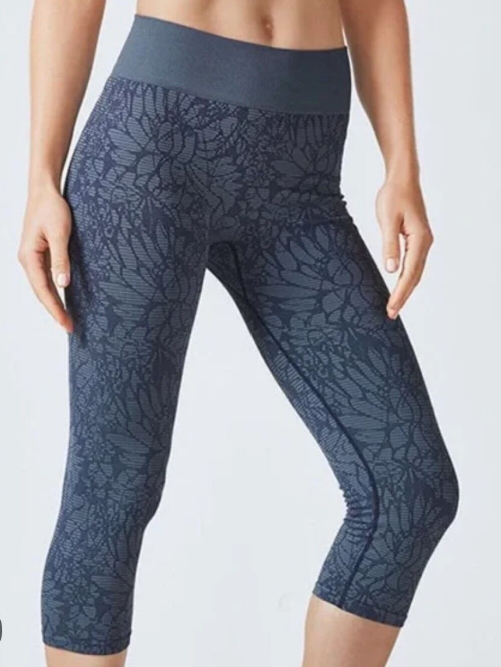 Fabletics Cropped Pants - Picture 3 of 9